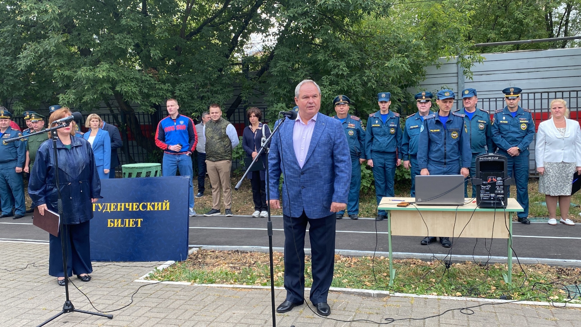 Торжественная церемония состоялась в Московском кадетском корпусе  Технического пожарно-спасательного колледжа имени Героя Российской  Федерации В.М. Максимчука в День знаний - Новости - Главное управление МЧС  России по г. Москве