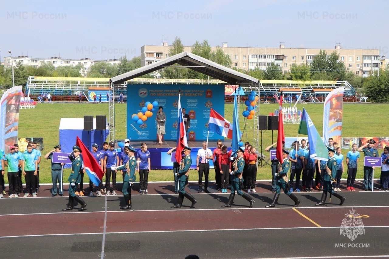 Первенство МЧС России по пожарно-спасательному спорту среди юношей и девушек  проходит в Подмосковье - Новости - Главное управление МЧС России по г.  Москве