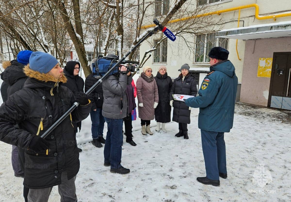 Профилактика пожаров в жилом секторе на особом контроле - СМИ о нас -  Главное управление МЧС России по г. Москве