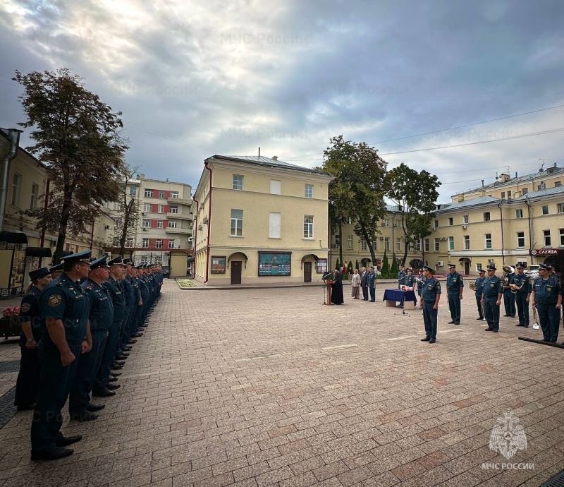 В Главном управлении прошло торжественное мероприятие, посвященное Дню Государственного флага Российской Федерации