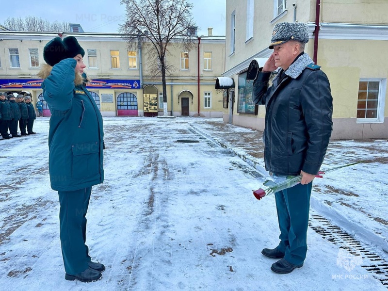 В Главном управлении МЧС России по г. Москве состоялось вручение первых и очередных специальных званий