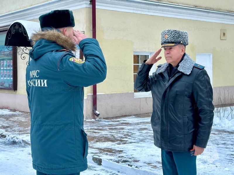 В Главном управлении МЧС России по г. Москве состоялось вручение первых и очередных специальных званий